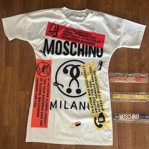 Oversized shirts never worn/ 1 bracelet of your choice of color.